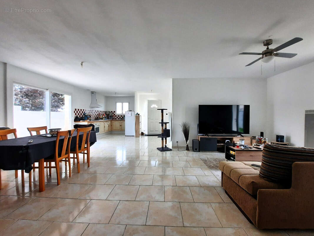 Maison 109 m² à Sainte-Gemme  - photo 4