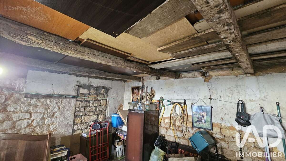 Parking 36 m² à Taillebourg  - photo 8