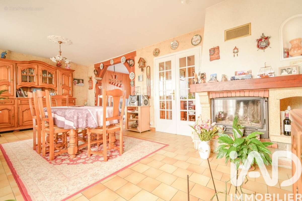 Photo 2 - Maison à BUCHY