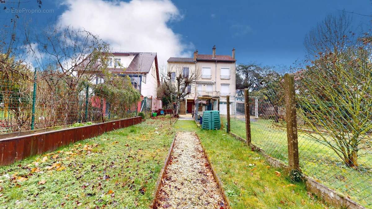 Maison à ROSNY-SOUS-BOIS