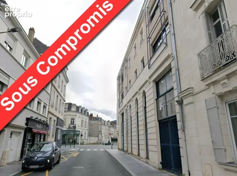   - Parking à ANGERS