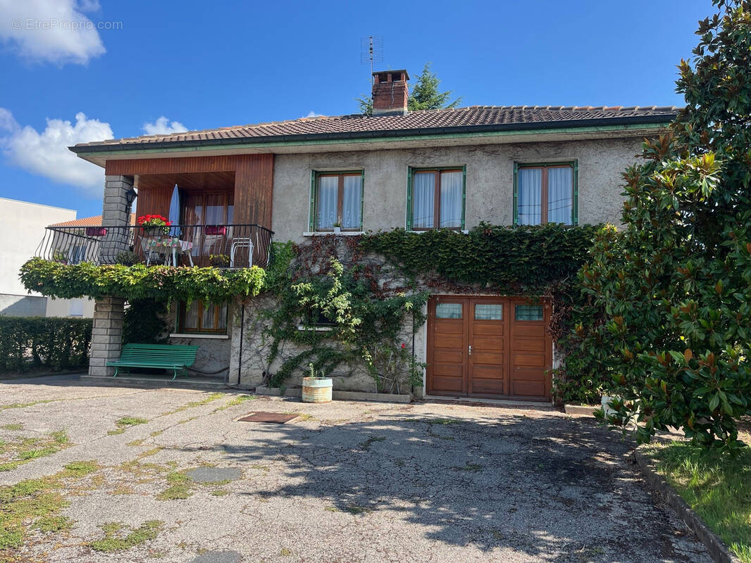 Maison à VILLARS-LES-DOMBES