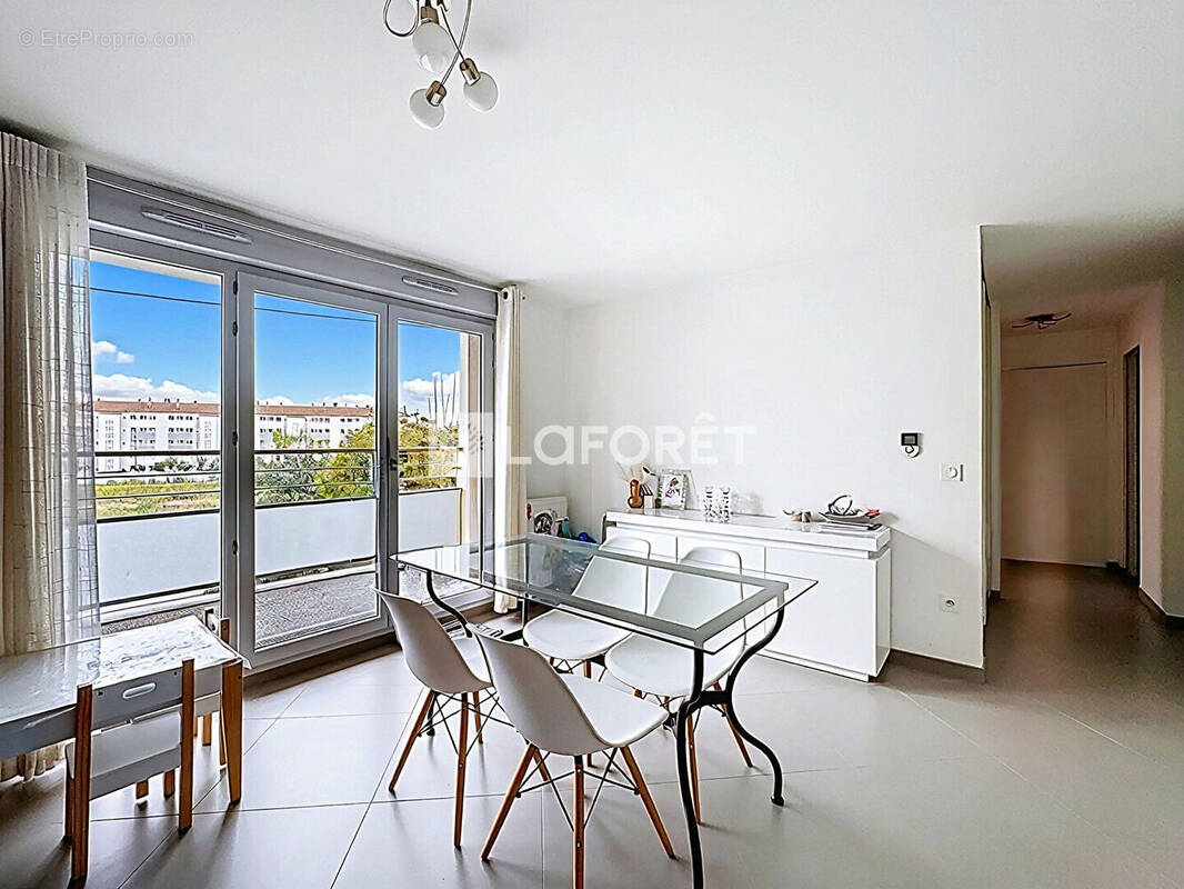 Appartement à BONNEUIL-SUR-MARNE