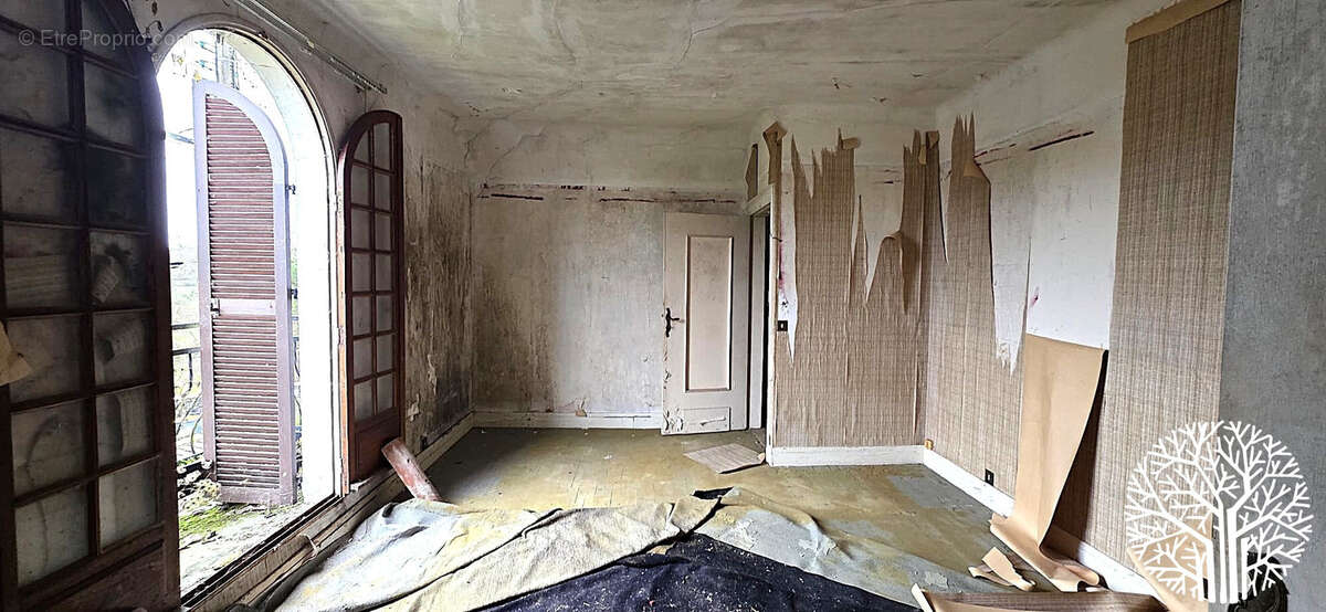 Maison  avec fort potentiel et terrain divisible à noisy-sur-école - photo 7