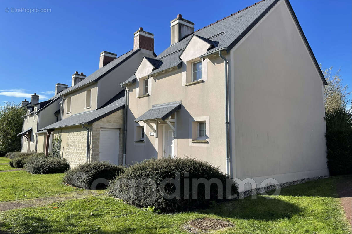 Maison à PORT-EN-BESSIN-HUPPAIN