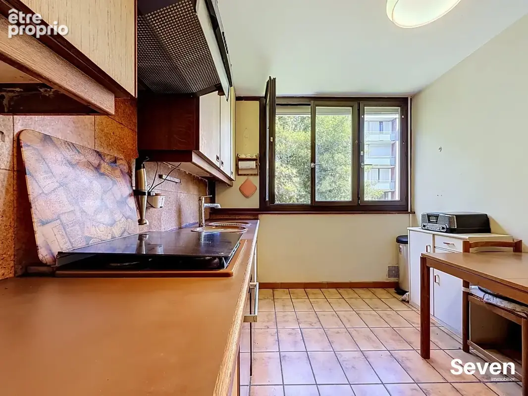 Appartement 70 m² à Saint-Martin-D'heres  - photo 9