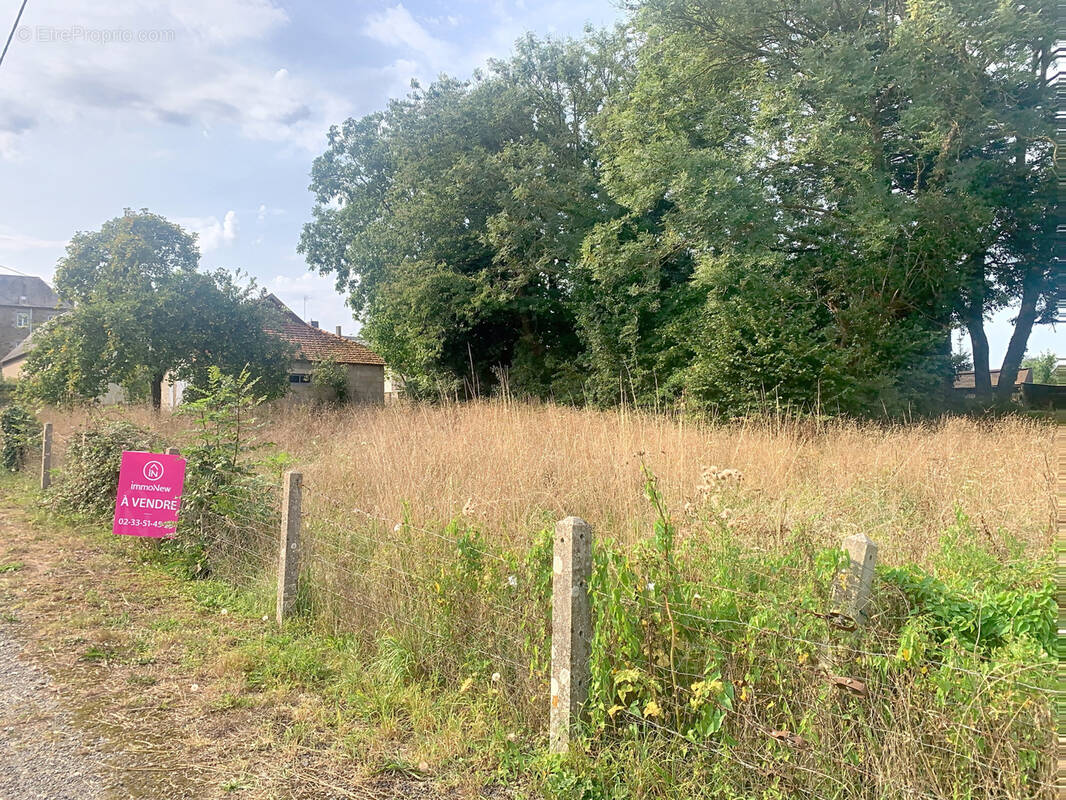Terrain à HAMBYE