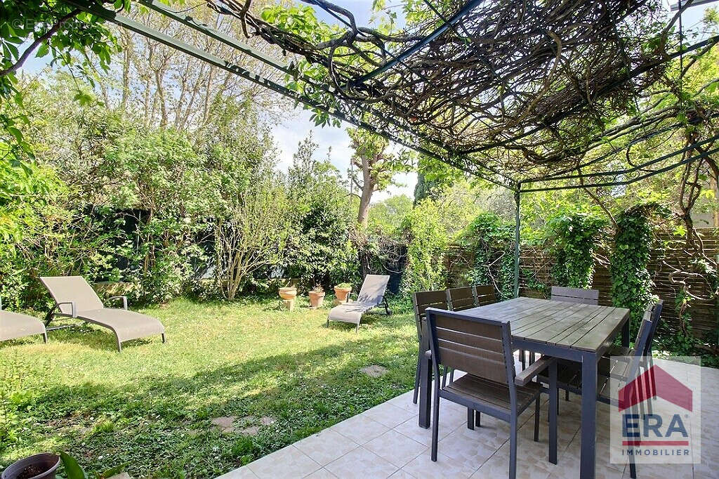 Maison à LE PONTET