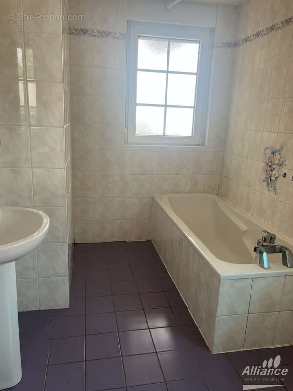 Maison à Suarce sur un terrain 3038 m22 - photo 9