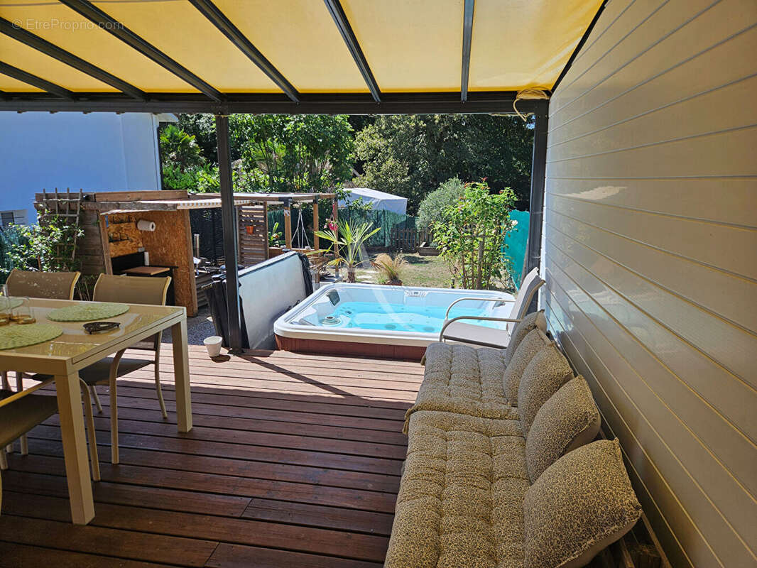 Angoumé, Maison  143 m2 jacuzzi - photo 9