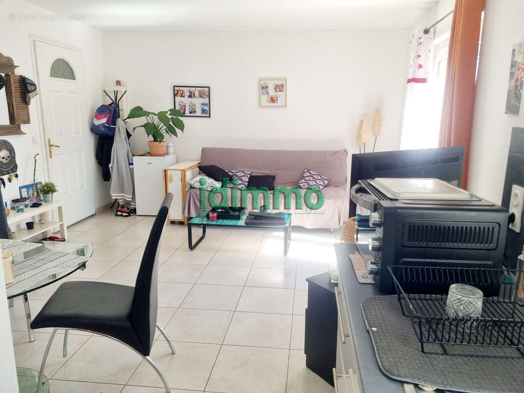 Affaire et Rare Draguignan F2 1 ét 2 terrasse vendu avec terrain de 180m et 2 places parkiing 159000€ dpe d - photo 2