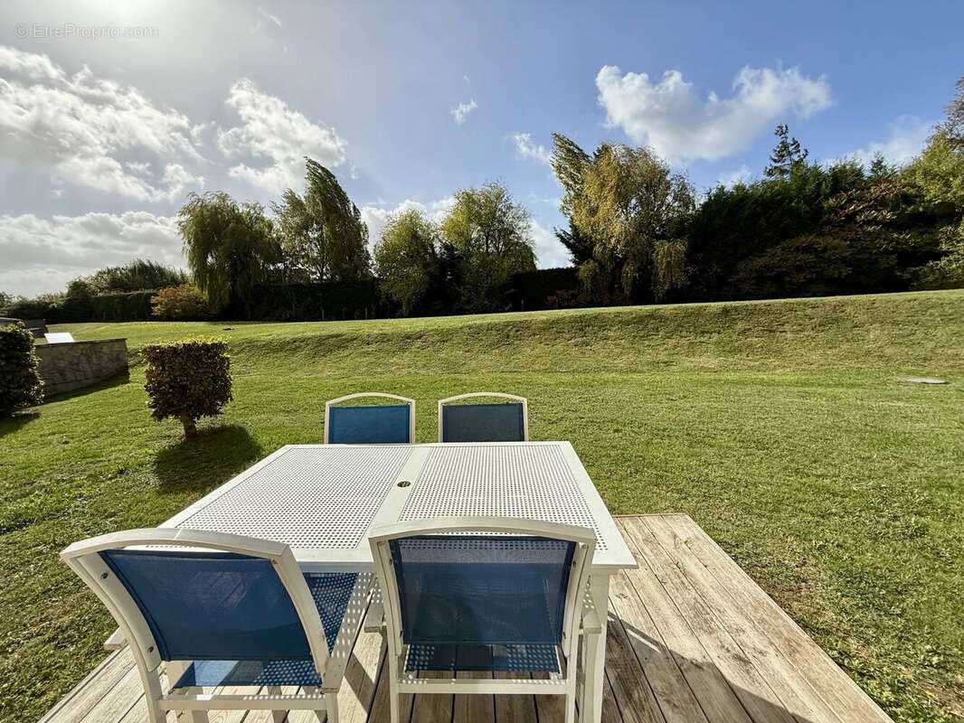 Appartement 65 m² à Saint-Arnoult  - photo 2
