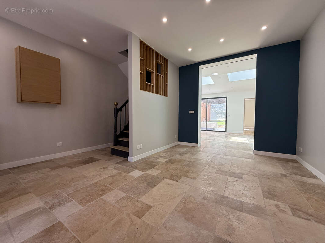 Maison renovee t5 quartier henriville - photo 2