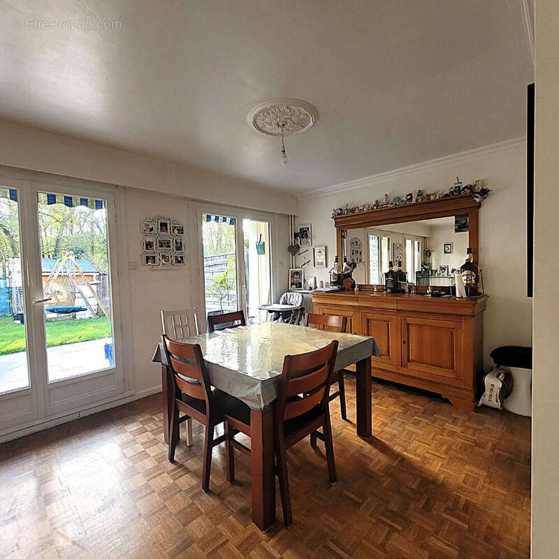 Maison à RIS-ORANGIS