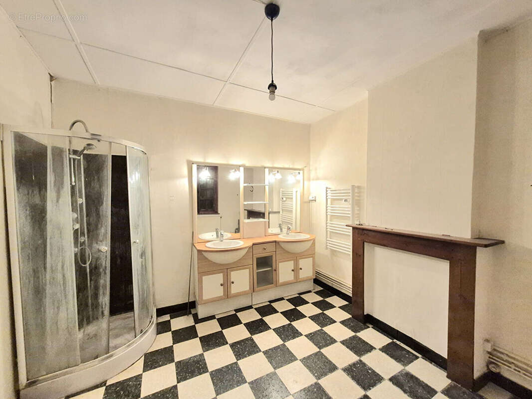 Maison à VIEUX-CONDE