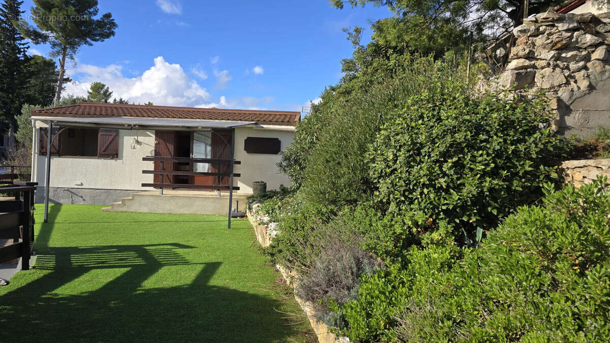 Maison à LE CASTELLET