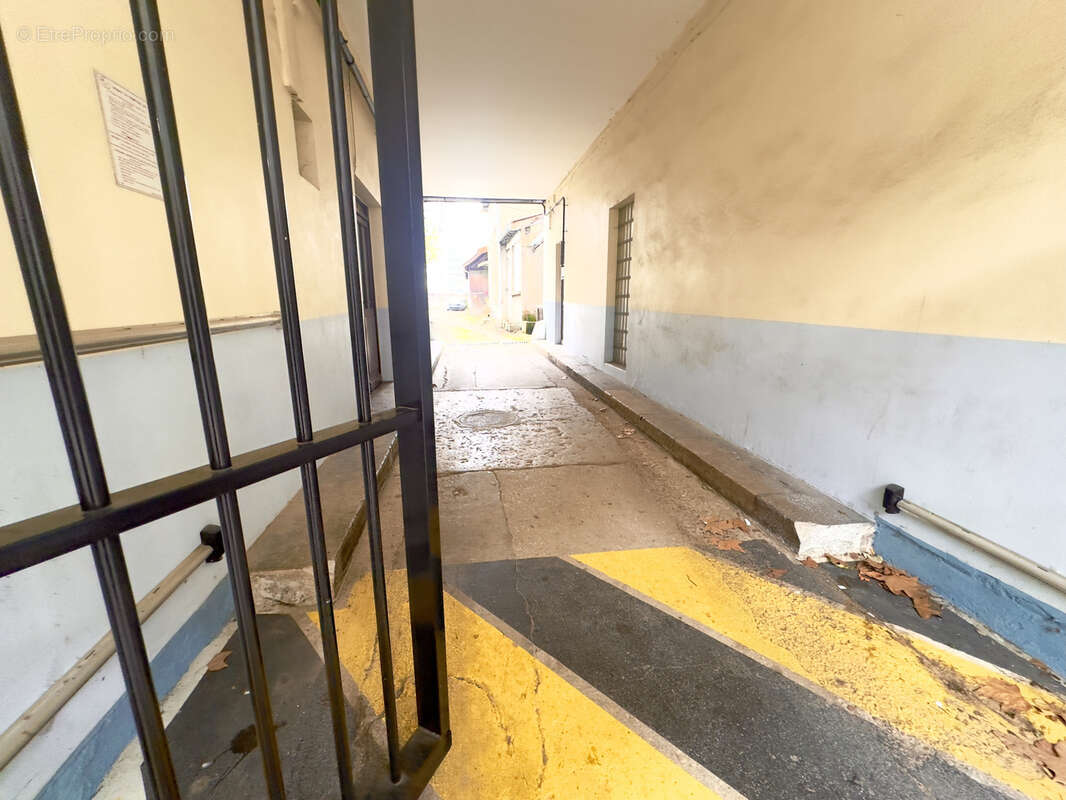 Appartement à PIERRE-BENITE