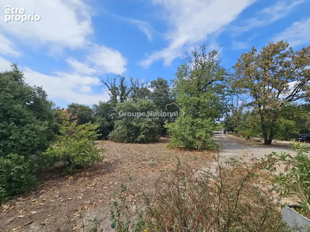Pernes les fontaines villa de plain pied sur terrain de 4173 m² - photo 3