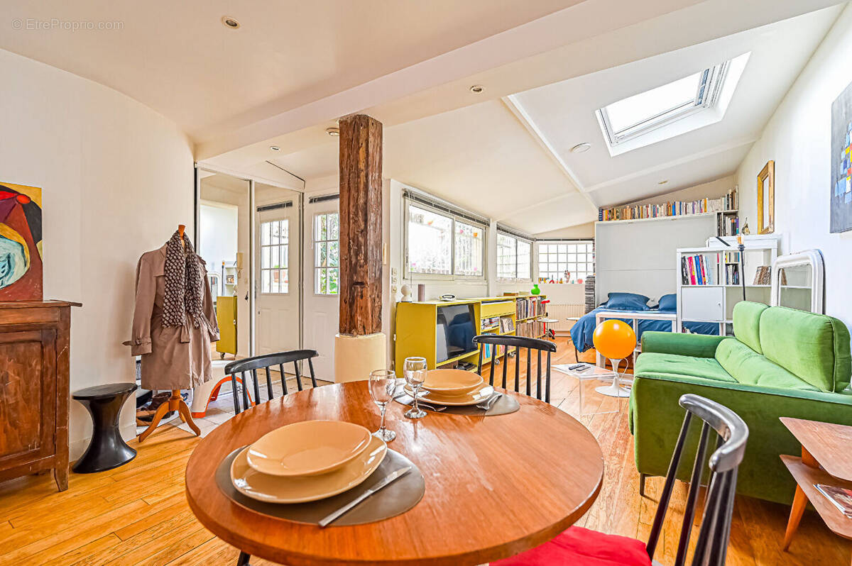 Appartement à PARIS-10E