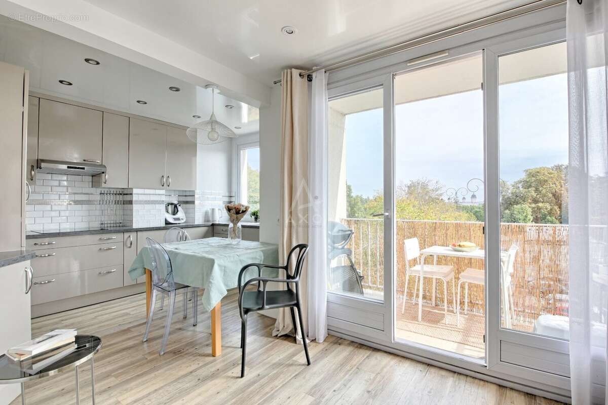 Appartement à SAINT-MAUR-DES-FOSSES