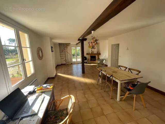 Maison à LUPPE-VIOLLES