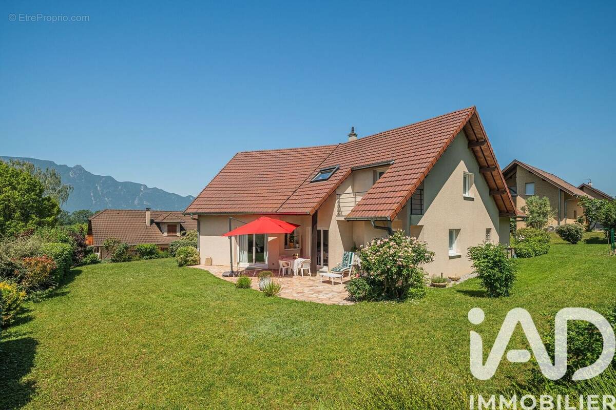 Photo 1 - Maison à DRUMETTAZ-CLARAFOND