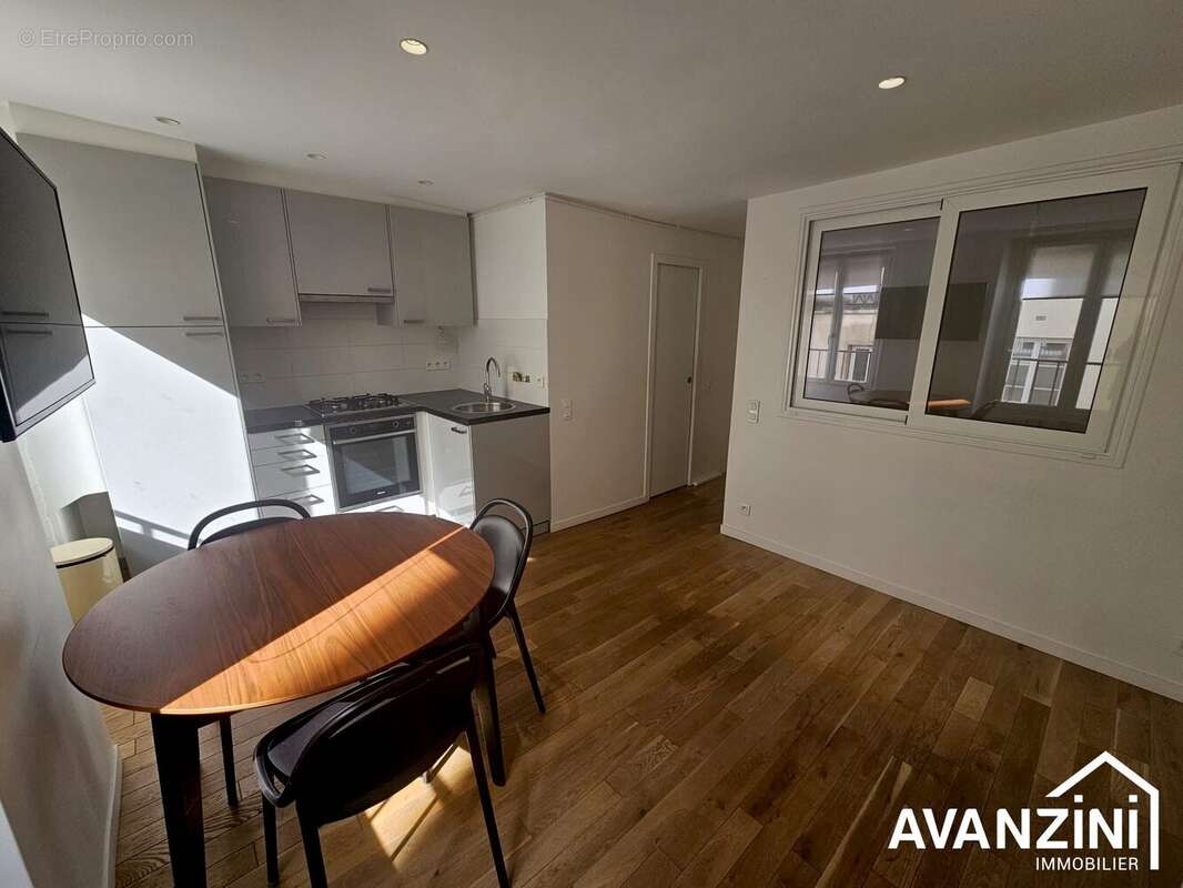 Appartement à PARIS-2E