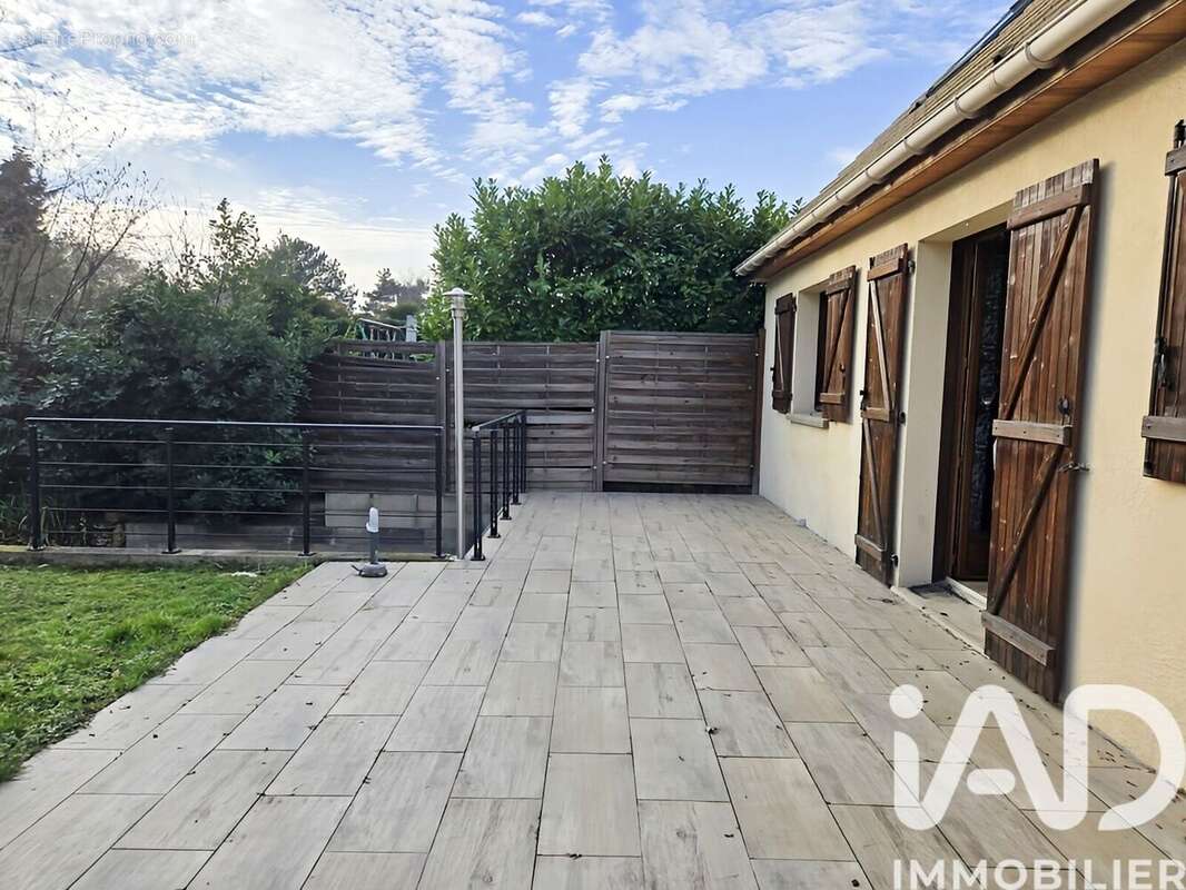 Maison 121 m² à Les Mureaux  - photo 2