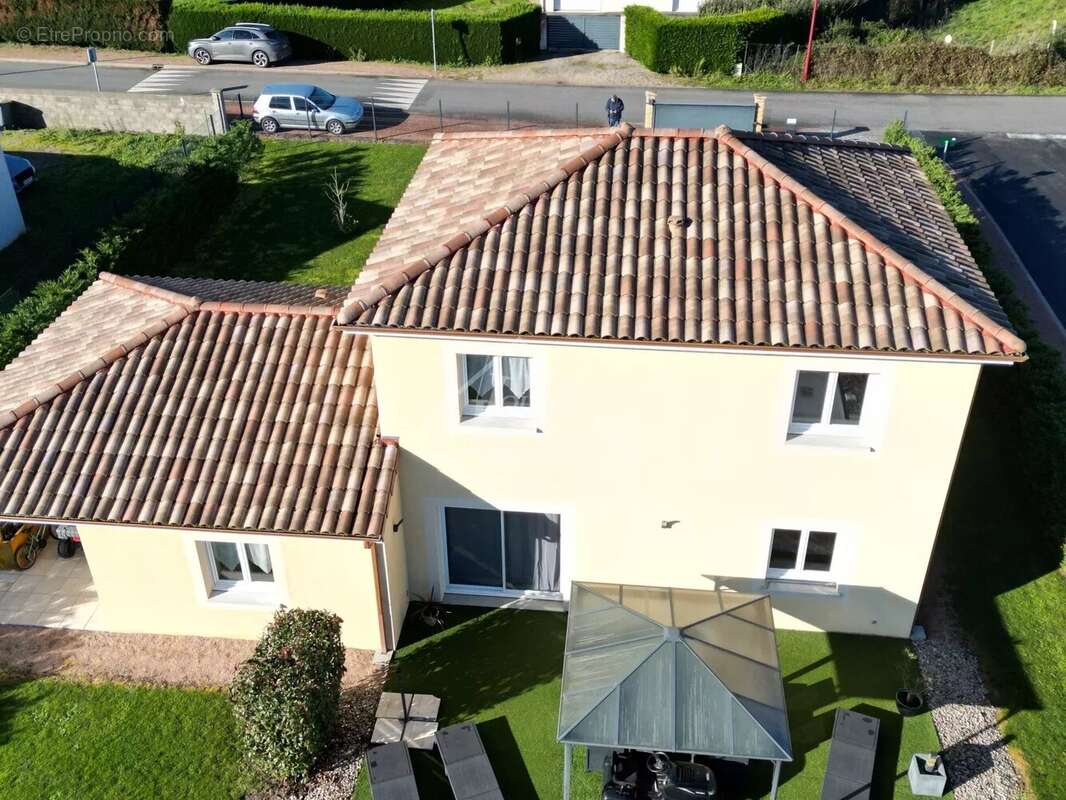 Maison à BROUT-VERNET