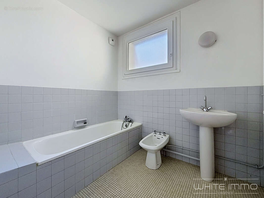 Appartement à SAINTE-FOY-LES-LYON