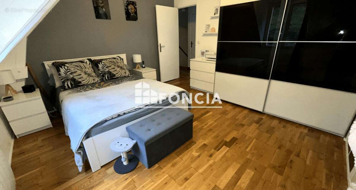 Maison à MERY-SUR-OISE