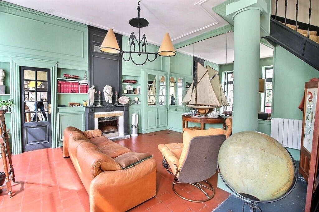 Commerce à MARSEILLE-6E