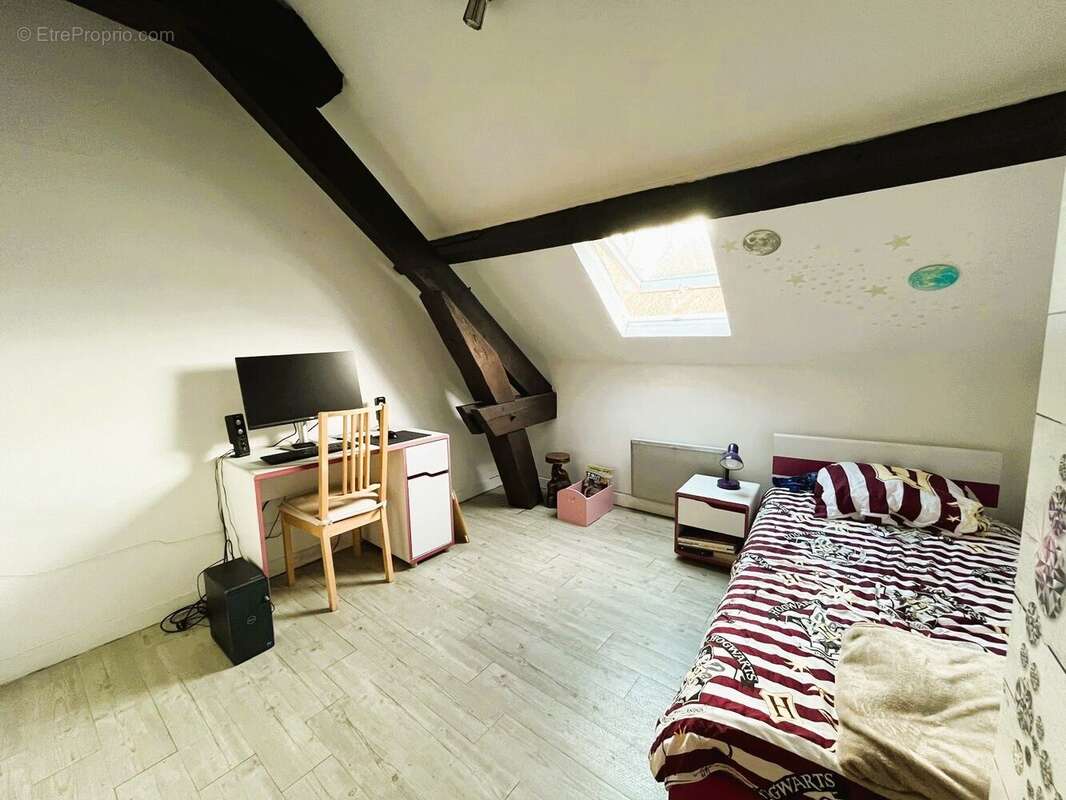Appartement à LE MESNIL-LE-ROI