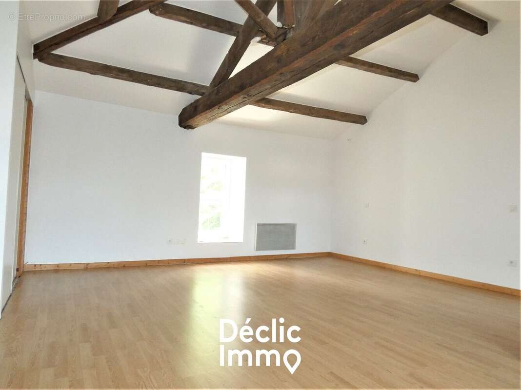 Maison à NIEUL-LE-DOLENT