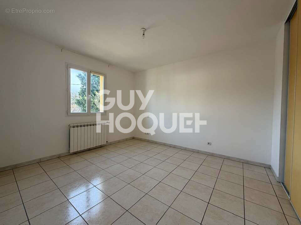 Appartement à L'ISLE-SUR-LA-SORGUE