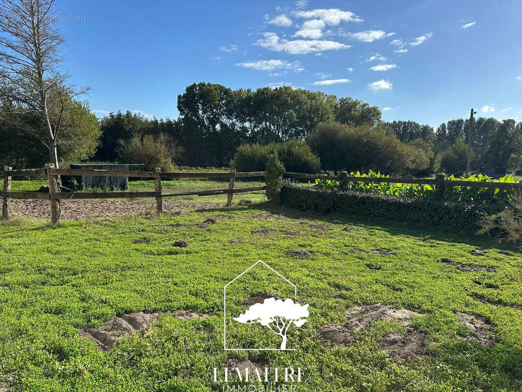 Maison à LES MATHES