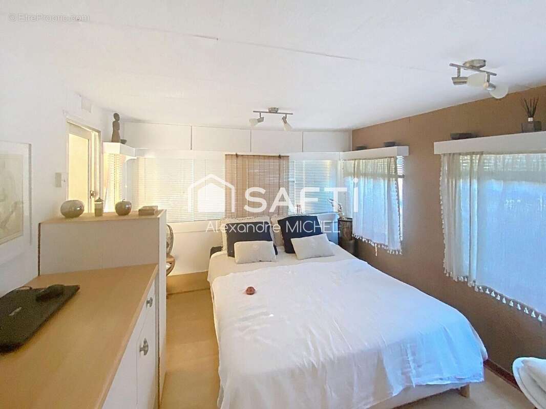 Photo 6 - Maison à LE CASTELLET