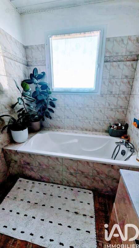 Maison 199 m² à Saint-Martin-Sur-Le-Pre  - photo 7