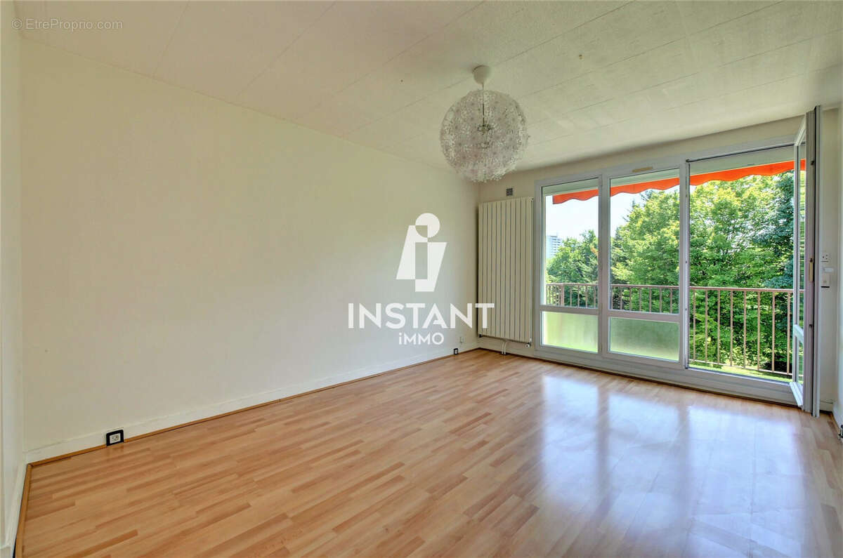 Appartement à LIMEIL-BREVANNES