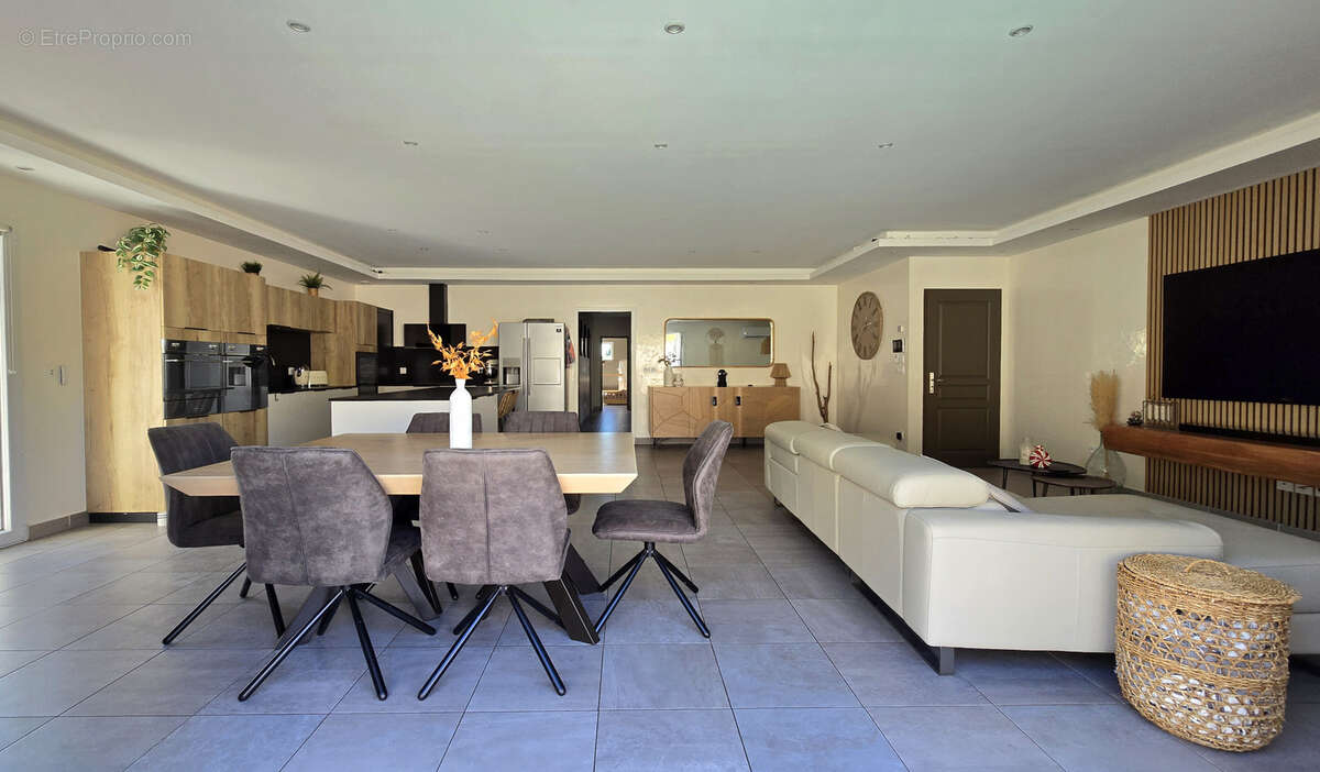 Villa contemporaine 2018 de 150m2  dpe a  piscine pierre de bali  300m du village  caumont-sur-durance - photo 4