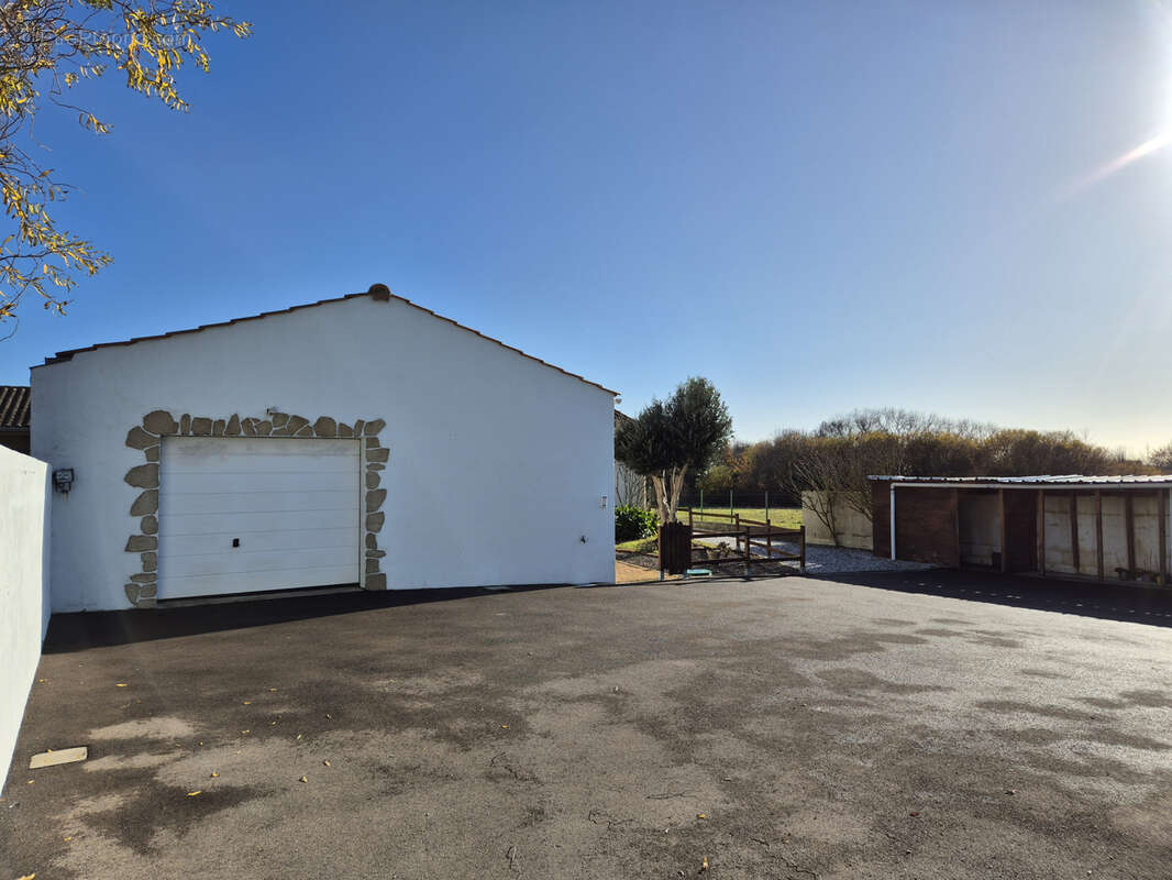 Maison à TALMONT-SAINT-HILAIRE