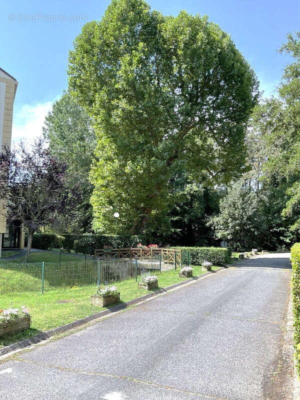 Appartement à BUC