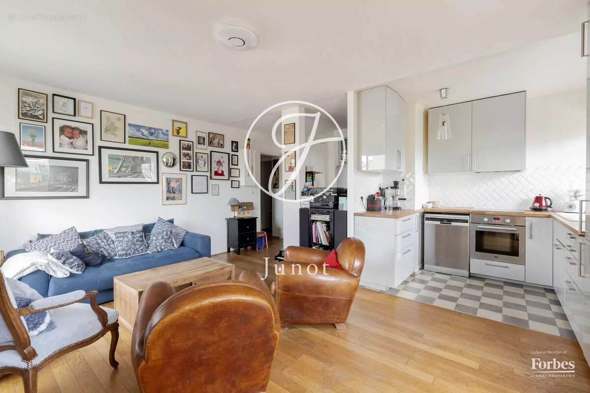 Appartement à PARIS-18E