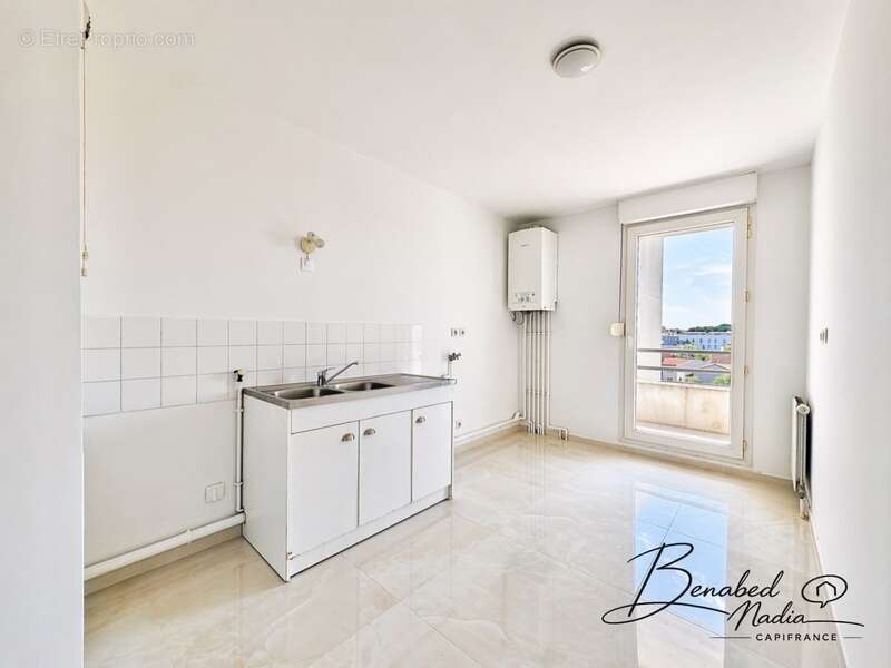 Appartement à BRON