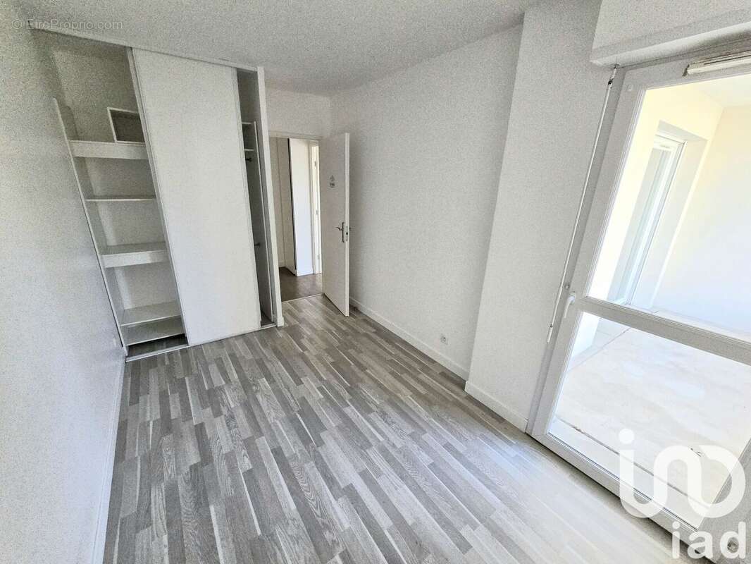Photo 4 - Appartement à LIEUSAINT