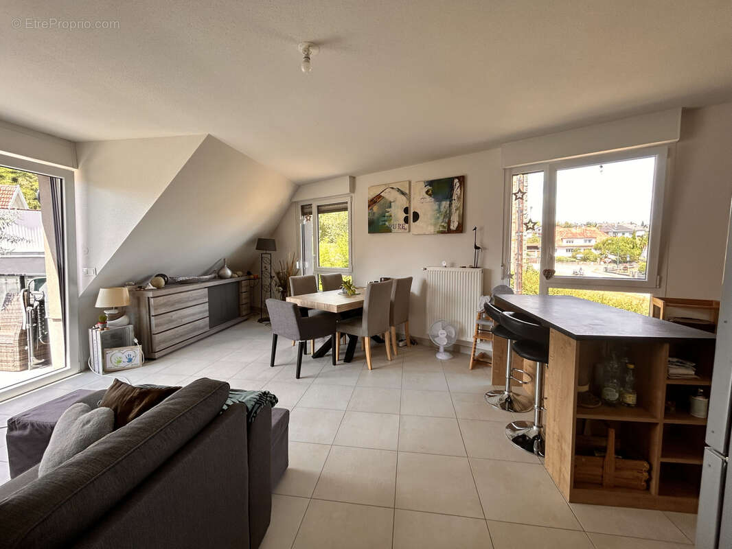 Magnifique 3 pièces en parfait état   Résidence récente avec balcon et garage - photo 4