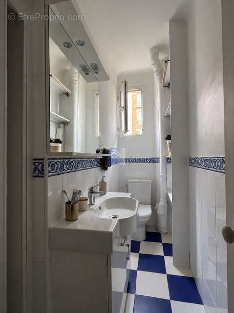 Appartement à COURBEVOIE
