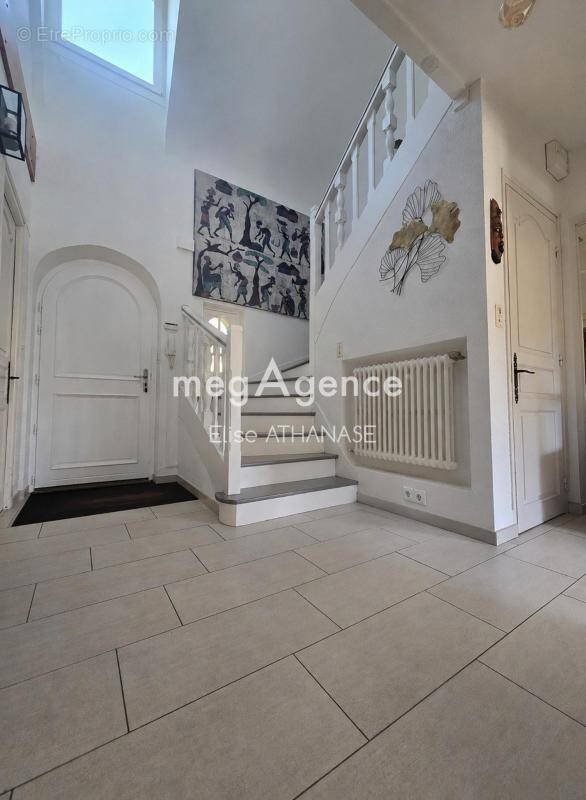 Maison à FOUGERES