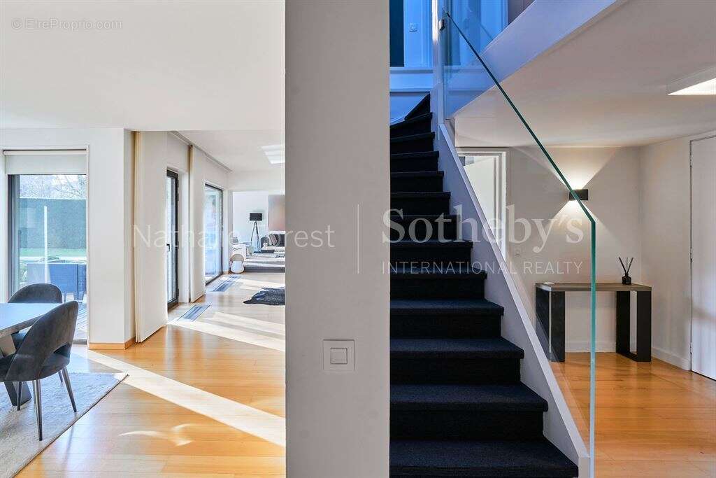 Rare villa d’exception à Croix, en fond d’allée privée avec piscine - photo 12