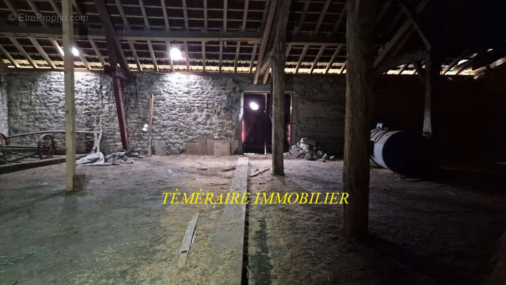 Champagnole 10 mins - Ancienne ferme de 174m2 - photo 17